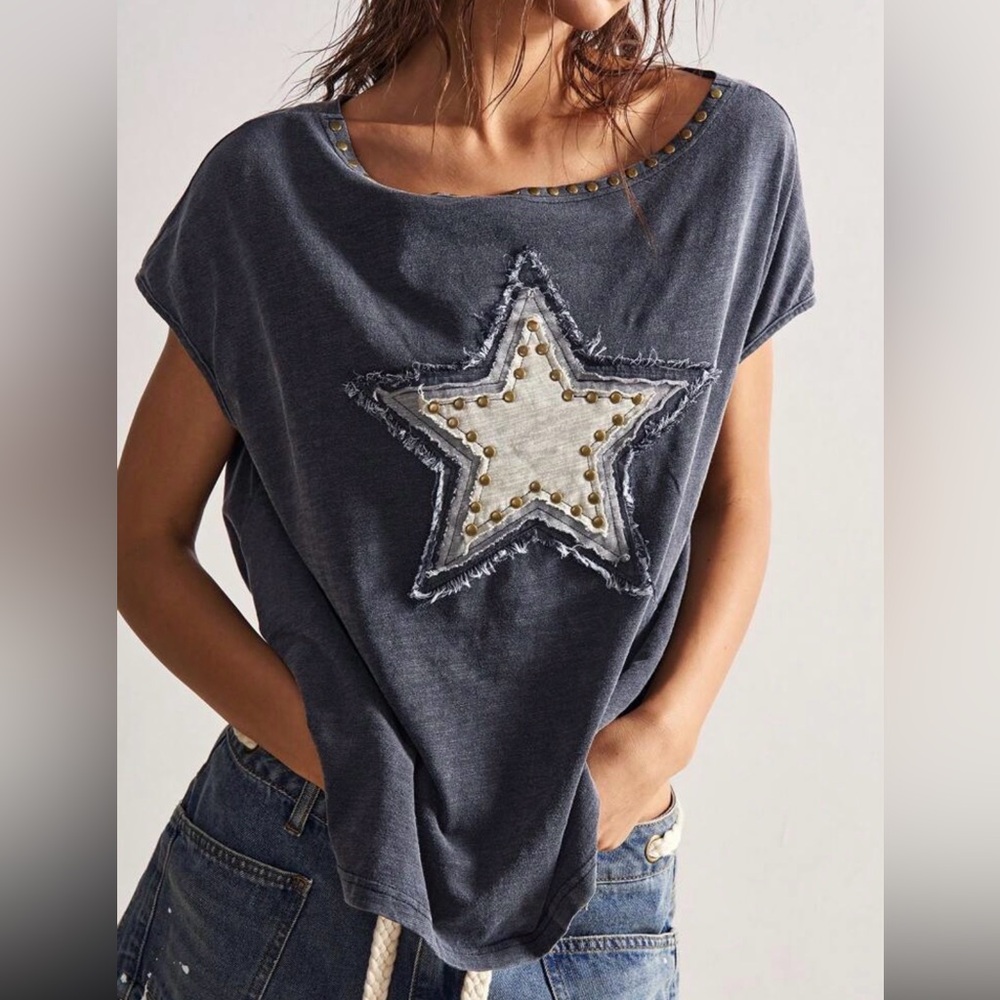 Star Appliqué Short Sleeve Tee - Charcoal